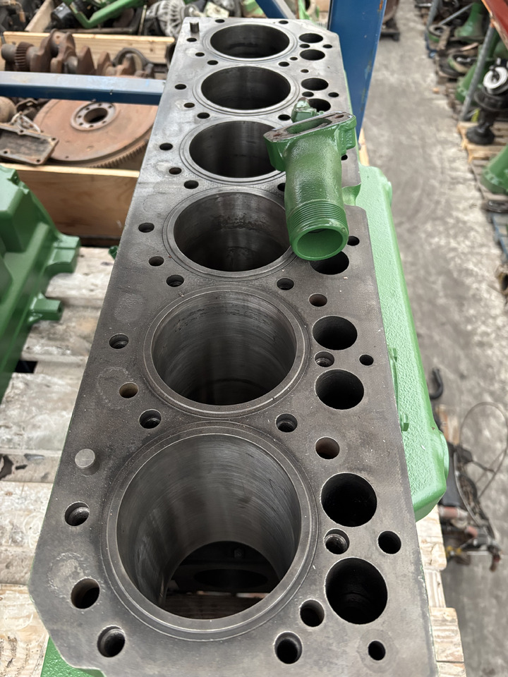 John Deere 6068 6068HL481 Blok Silnika R504850 - Bloc-cylindres pour Machine agricole: photos 4 John Deere 6068 6068HL481 Blok Silnika R504850 - Bloc-cylindres pour Machine agricole: photos 4