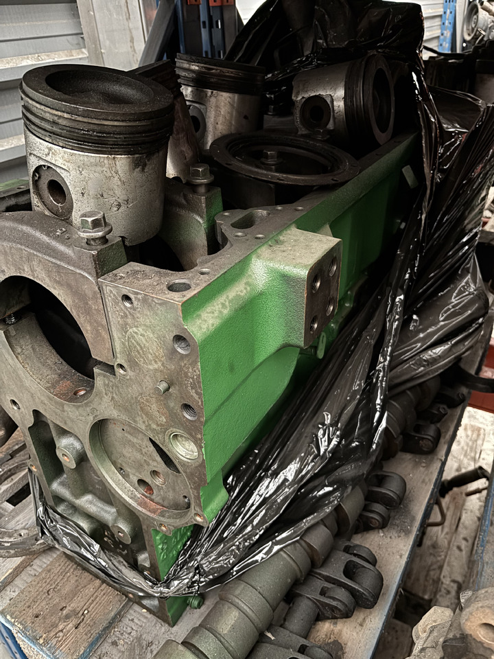 John Deere 6125 R517076 R518736 R518737 Blok Silnika Tłoki Korbowody Wał CZĘŚCI - Bloc-cylindres pour Machine agricole: photos 1 John Deere 6125 R517076 R518736 R518737 Blok Silnika Tłoki Korbowody Wał CZĘŚCI - Bloc-cylindres pour Machine agricole: photos 1