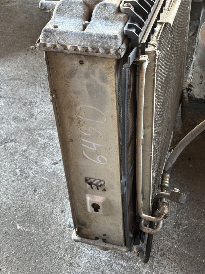 John Deere 6430 Chłodnica AL209032 - Radiateur pour Machine agricole: photos 2 John Deere 6430 Chłodnica AL209032 - Radiateur pour Machine agricole: photos 2