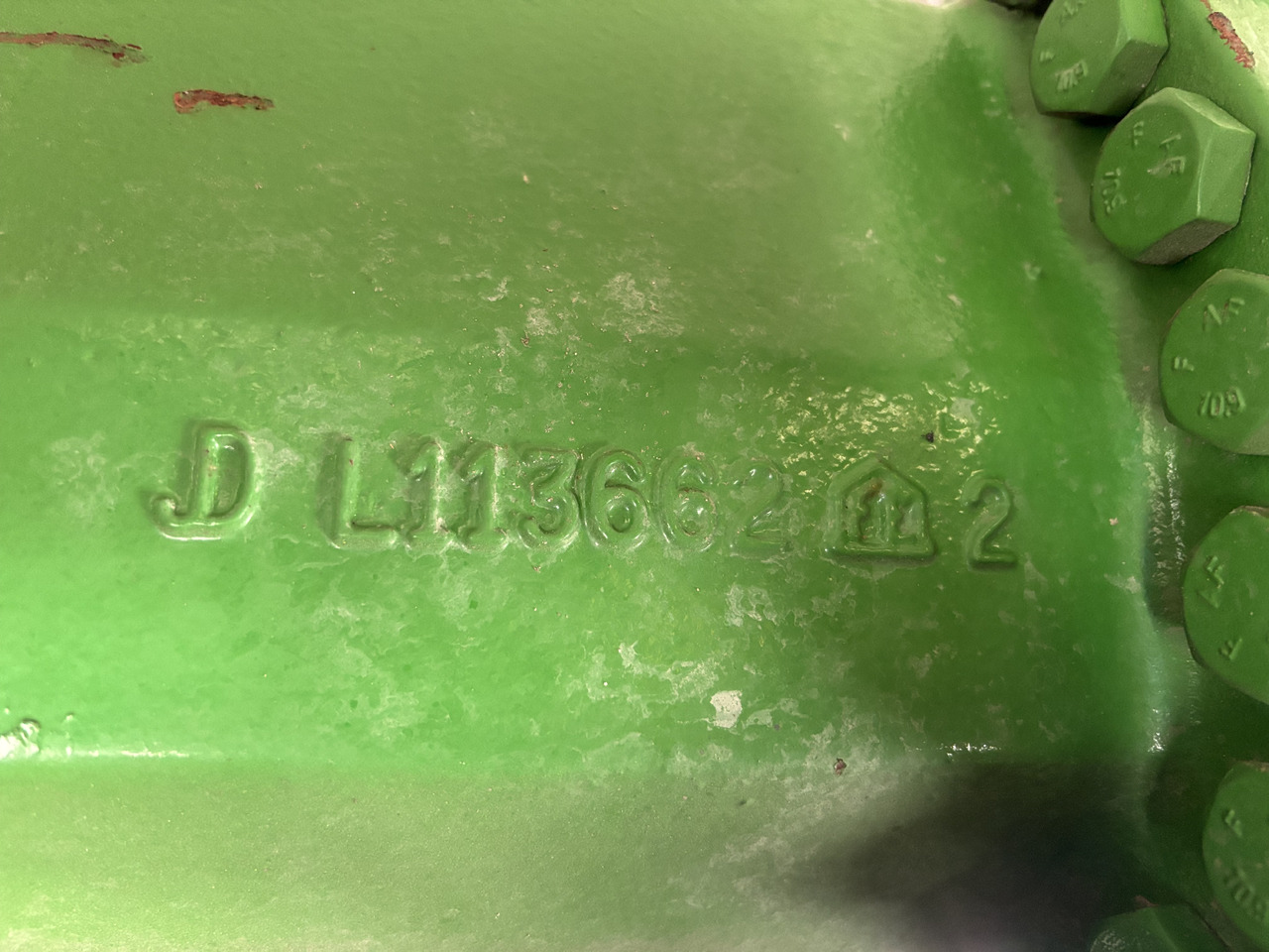 John Deere 6510 6610 7220 7320 Obudowa wału przedniej osi centralnego L113662 L113277 - Essieu avant pour Machine agricole: photos 3 John Deere 6510 6610 7220 7320 Obudowa wału przedniej osi centralnego L113662 L113277 - Essieu avant pour Machine agricole: photos 3