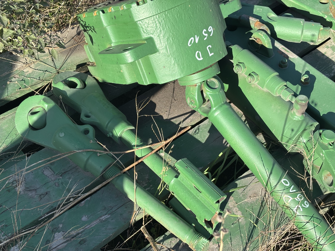 John Deere 6510 Przedni WOM L114345 L114340 L115648 - Boîte de vitesse et pièces pour Machine agricole: photos 2 John Deere 6510 Przedni WOM L114345 L114340 L115648 - Boîte de vitesse et pièces pour Machine agricole: photos 2