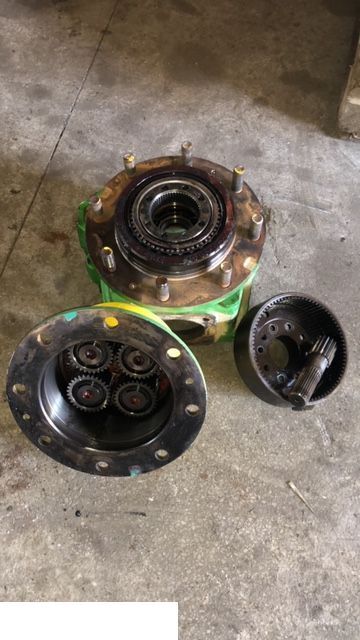 John Deere 6800 - Piasta - Moyeu pour Machine agricole: photos 5 John Deere 6800 - Piasta - Moyeu pour Machine agricole: photos 5