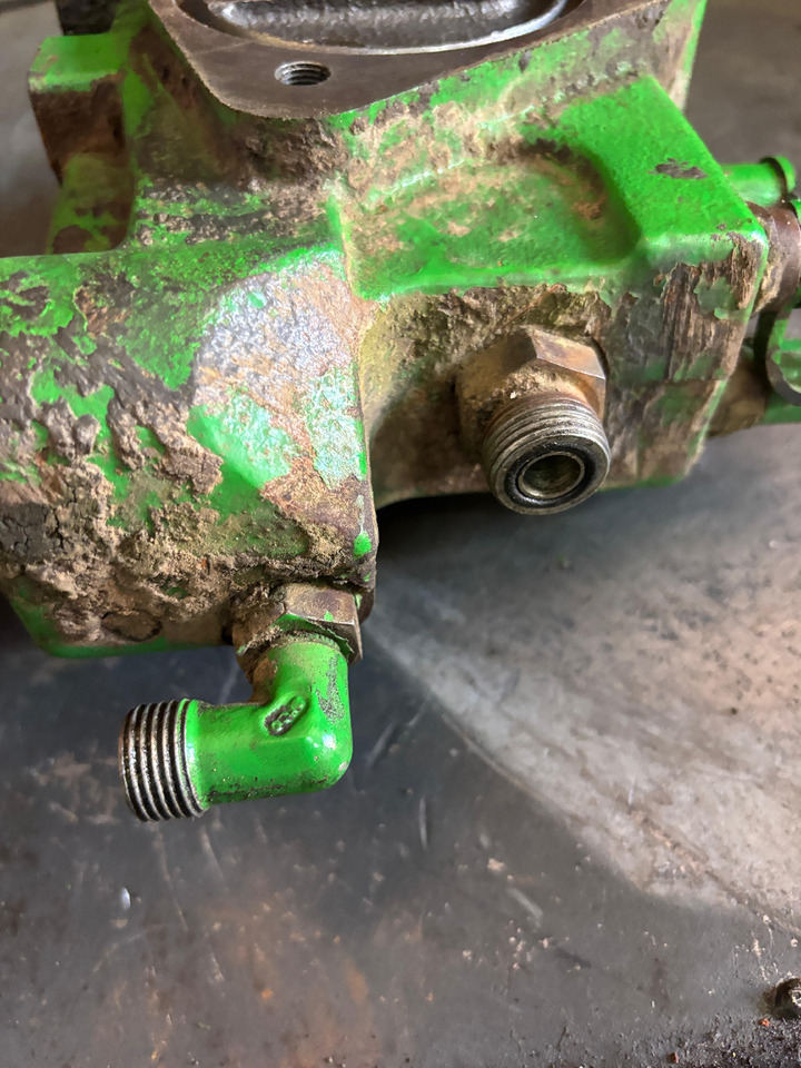 John Deere 6820 6920 Sekcja Rozdzielacza Zawór Priorytetowy AL153388 HUSCO 8505-C - Valve hydraulique pour Machine agricole: photos 2 John Deere 6820 6920 Sekcja Rozdzielacza Zawór Priorytetowy AL153388 HUSCO 8505-C - Valve hydraulique pour Machine agricole: photos 2
