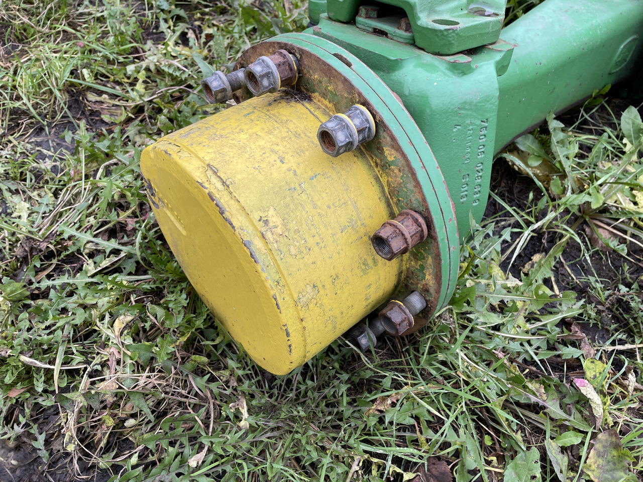 John Deere 6930 7730 - oś przednia - zwolnica - Moteur de translation pour Machine agricole: photos 1 John Deere 6930 7730 - oś przednia - zwolnica - Moteur de translation pour Machine agricole: photos 1