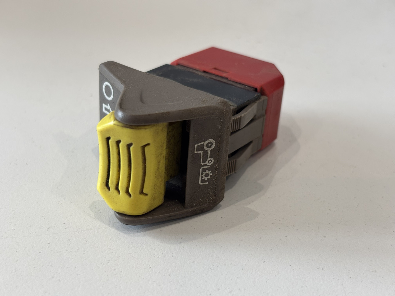 John Deere 6M 6R 6xxx Przełącznik Sterowania WOM AL218838 - Système électrique pour Machine agricole: photos 1 John Deere 6M 6R 6xxx Przełącznik Sterowania WOM AL218838 - Système électrique pour Machine agricole: photos 1