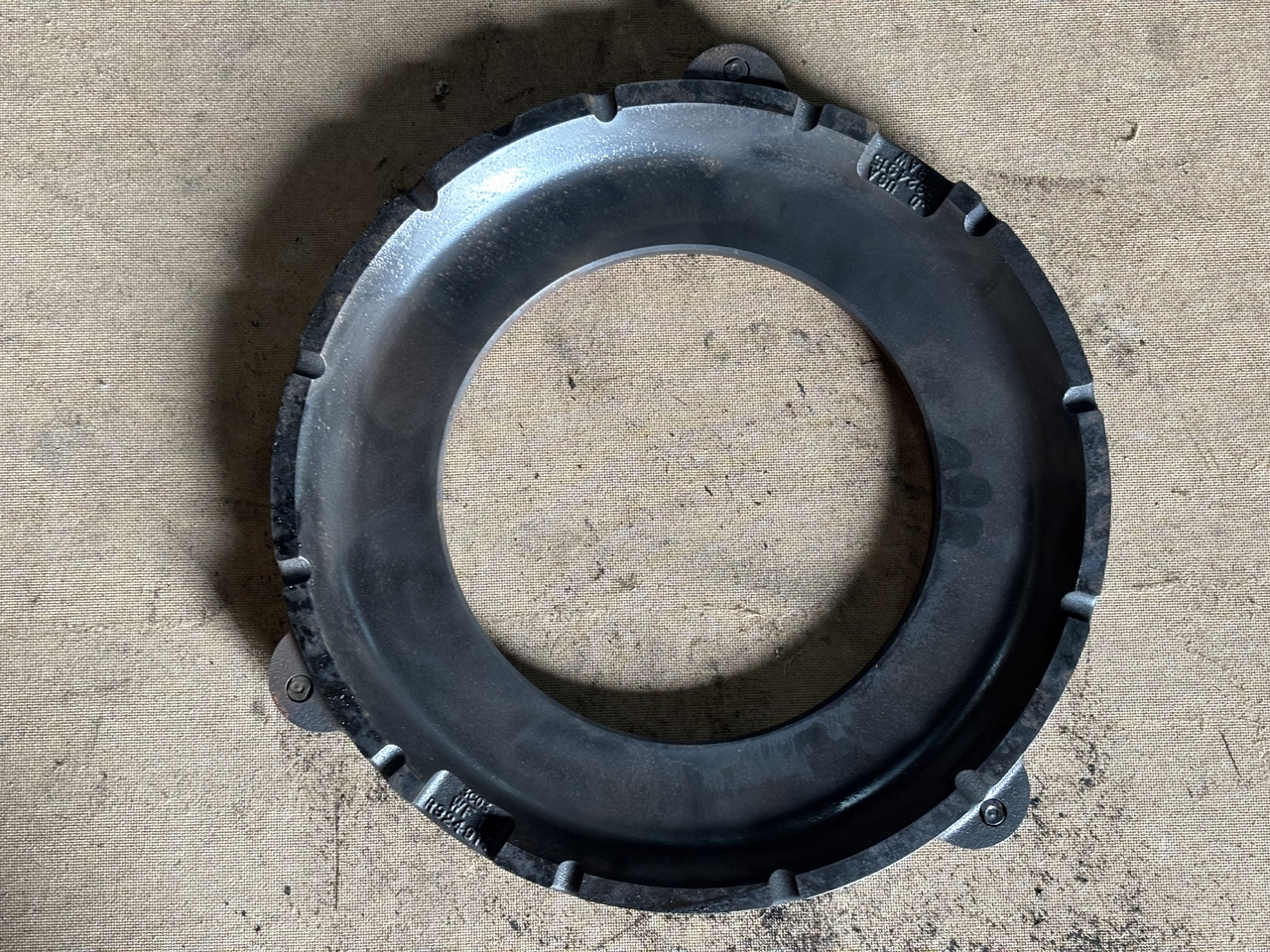 John Deere 7210 7230 7250 7R330 7R350 Docisk Hamulca Płytka R324914 - Pièces de frein pour Machine agricole: photos 1 John Deere 7210 7230 7250 7R330 7R350 Docisk Hamulca Płytka R324914 - Pièces de frein pour Machine agricole: photos 1