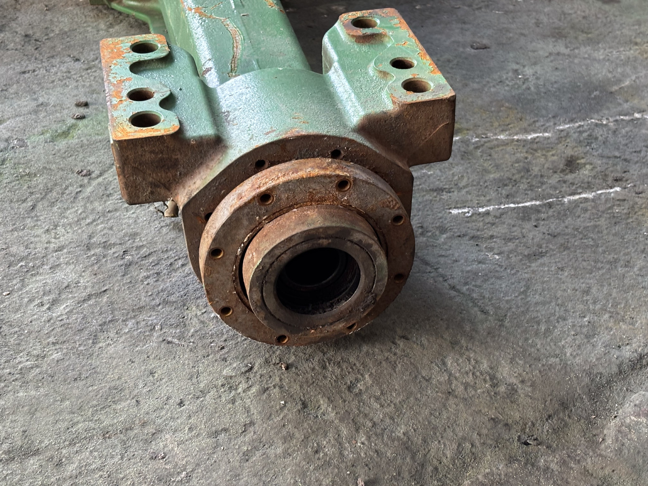 John Deere 7RXXX 7R330 7R 330 Obudowa przedniej osi R319072 R288788 - Essieu avant pour Machine agricole: photos 4 John Deere 7RXXX 7R330 7R 330 Obudowa przedniej osi R319072 R288788 - Essieu avant pour Machine agricole: photos 4