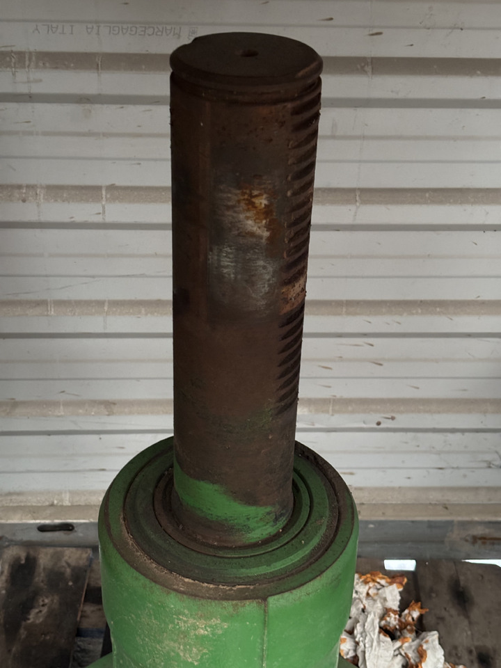 John Deere 8330 8370  Zwolnica Tylna Obudowa Wał R156486  R174225 R156486 R314670 R296985 R560119 - Moteur de translation pour Machine agricole: photos 4 John Deere 8330 8370  Zwolnica Tylna Obudowa Wał R156486  R174225 R156486 R314670 R296985 R560119 - Moteur de translation pour Machine agricole: photos 4