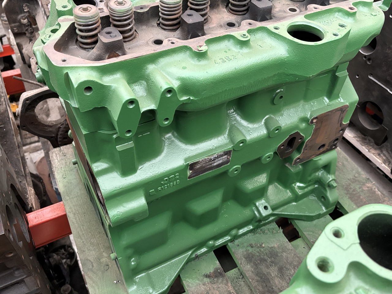 John Deere R121868 4039TL-006 4039TL 006 Blok Silnika R116569 R111949 Cylinder - Bloc-cylindres pour Machine agricole: photos 1 John Deere R121868 4039TL-006 4039TL 006 Blok Silnika R116569 R111949 Cylinder - Bloc-cylindres pour Machine agricole: photos 1