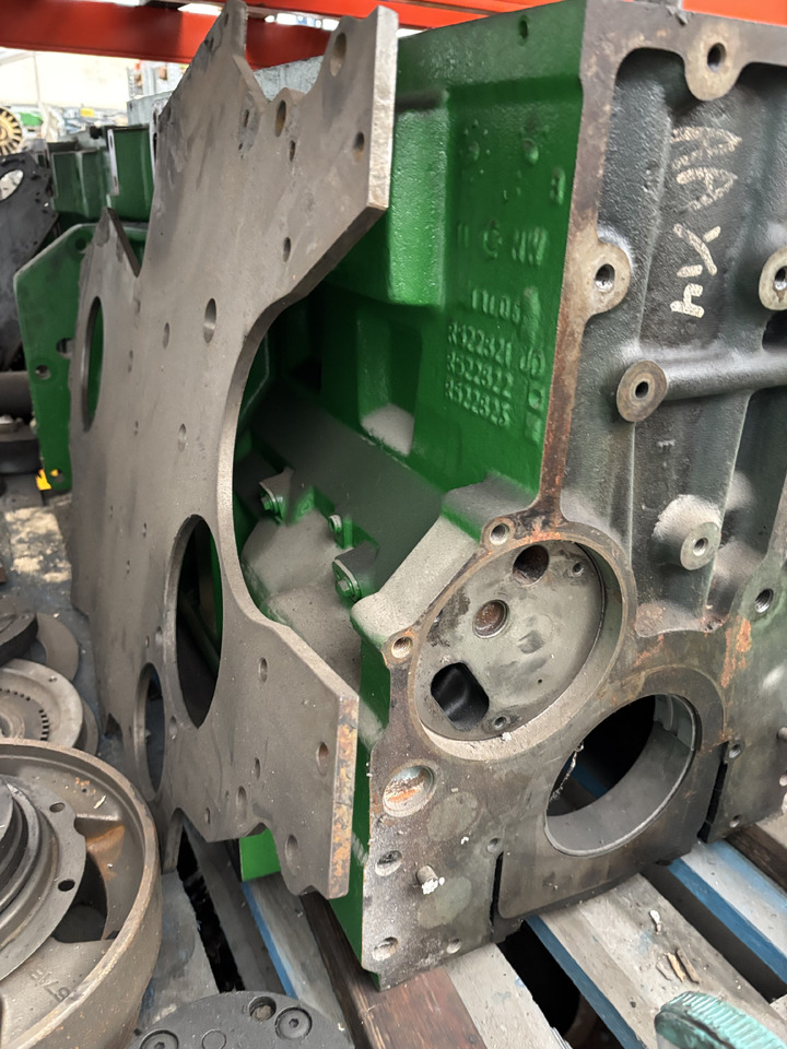 John Deere R522821 R522822 522823 Blok Silnika - Bloc-cylindres pour Machine agricole: photos 2 John Deere R522821 R522822 522823 Blok Silnika - Bloc-cylindres pour Machine agricole: photos 2