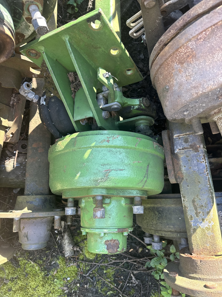 Krone Comprima - oś Piasta koła - Moyeu pour Machine agricole: photos 3 Krone Comprima - oś Piasta koła - Moyeu pour Machine agricole: photos 3