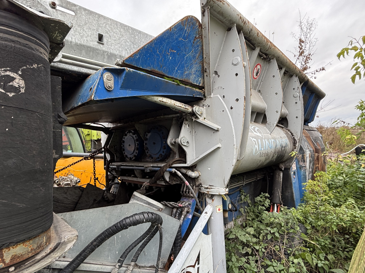 LINDNER Urraco 75 D U75D U-75-D Obudowa Niszczarki Rozdrabniaczy Bębnów Koryto Wanna - Concasseur: photos 5 LINDNER Urraco 75 D U75D U-75-D Obudowa Niszczarki Rozdrabniaczy Bębnów Koryto Wanna - Concasseur: photos 5