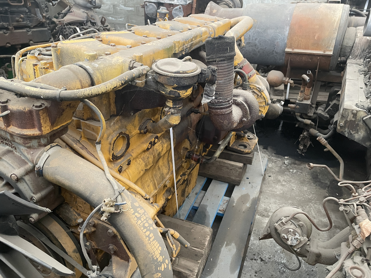 Liebherr D906TB - silnik kompletny - Moteur: photos 2 Liebherr D906TB - silnik kompletny - Moteur: photos 2