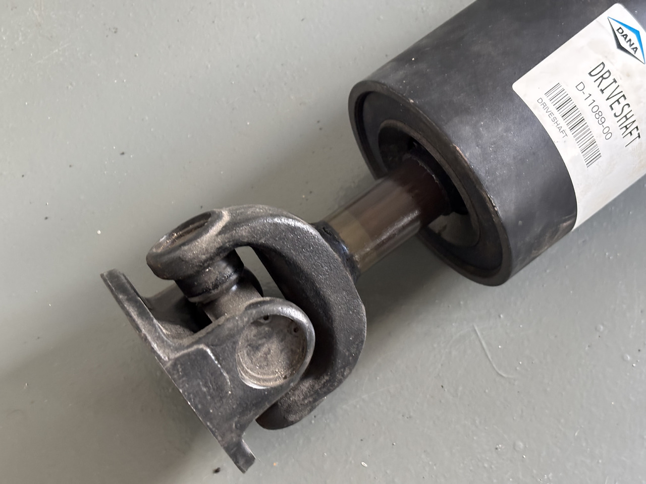 MANITOU MLT 731 Wał Cardana D-11089-00 D-11089-00-DS NOWY - Transmission pour Engins de chantier: photos 2 MANITOU MLT 731 Wał Cardana D-11089-00 D-11089-00-DS NOWY - Transmission pour Engins de chantier: photos 2