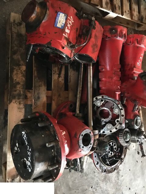 Manitou MLT845 - CZĘŚCI - Atak - Transmission pour Engins de chantier: photos 2 Manitou MLT845 - CZĘŚCI - Atak - Transmission pour Engins de chantier: photos 2