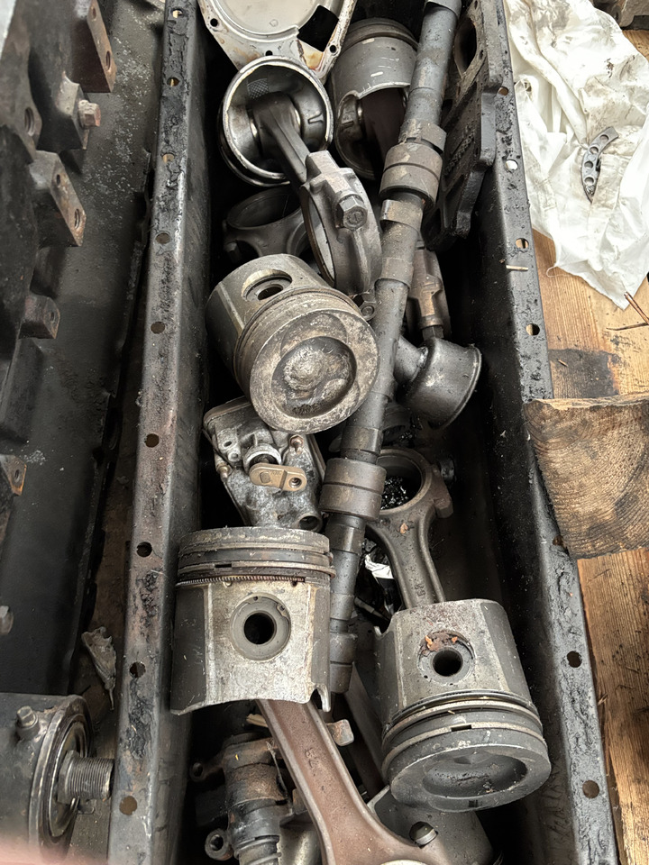 Massey Ferguson 7256 Silnik MT42595 CNT10283 Blok Tłok Wał CZĘŚCI - Moteur et pièces pour Machine agricole: photos 4 Massey Ferguson 7256 Silnik MT42595 CNT10283 Blok Tłok Wał CZĘŚCI - Moteur et pièces pour Machine agricole: photos 4