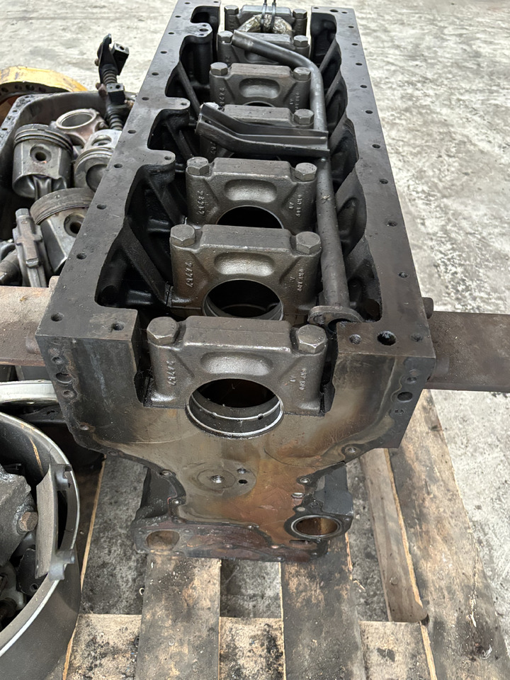 Massey Ferguson 7256 Silnik MT42595 CNT10283 Blok Tłok Wał CZĘŚCI - Moteur et pièces pour Machine agricole: photos 5 Massey Ferguson 7256 Silnik MT42595 CNT10283 Blok Tłok Wał CZĘŚCI - Moteur et pièces pour Machine agricole: photos 5