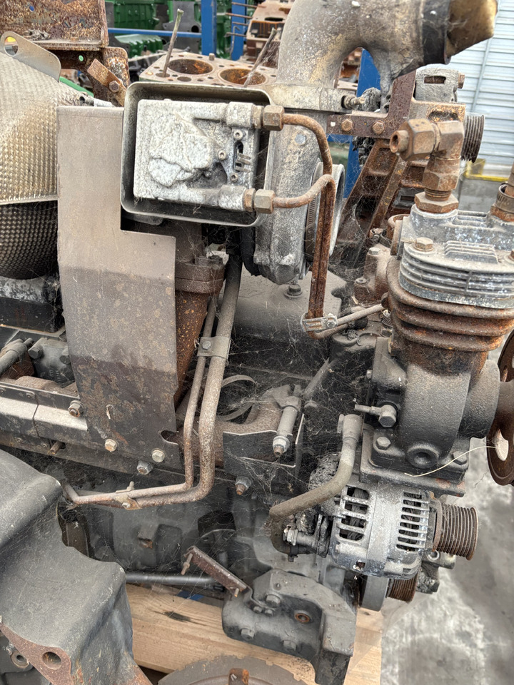 Massey Ferguson 7618 Silnik CZĘŚCI 453084168 - Moteur et pièces pour Machine agricole: photos 3 Massey Ferguson 7618 Silnik CZĘŚCI 453084168 - Moteur et pièces pour Machine agricole: photos 3
