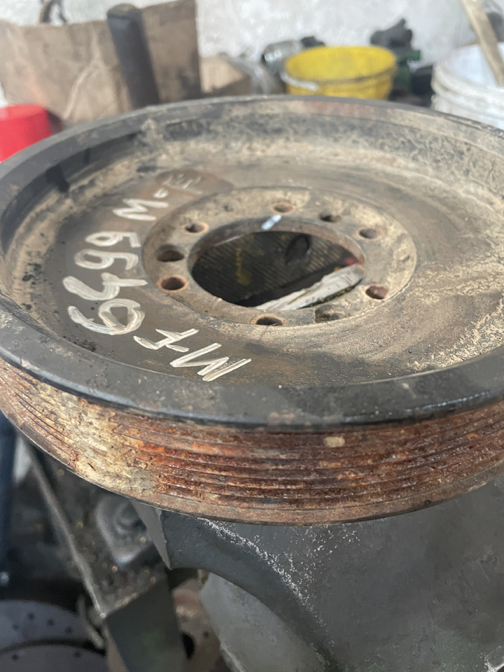 Massey Fergusson 6499 - koło pasowe silnika V836866527 - Moteur et pièces pour Tracteur agricole: photos 2 Massey Fergusson 6499 - koło pasowe silnika V836866527 - Moteur et pièces pour Tracteur agricole: photos 2