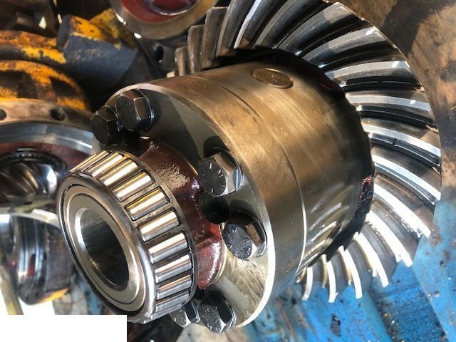 Matbro TS 280 - Clark Hurth - Mechanizm Róźnicowy - Différentiel pour Machine agricole: photos 1 Matbro TS 280 - Clark Hurth - Mechanizm Róźnicowy - Différentiel pour Machine agricole: photos 1