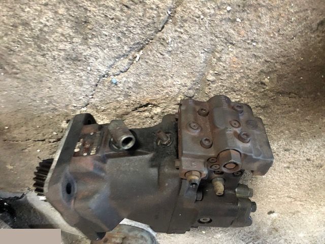 Merlo - Silnik Jazdy Hydromotor - Moteur hydraulique pour Machine agricole: photos 5 Merlo - Silnik Jazdy Hydromotor - Moteur hydraulique pour Machine agricole: photos 5