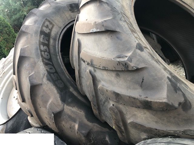 Michelin 650/65 R42 - Pneu pour Machine agricole: photos 1 Michelin 650/65 R42 - Pneu pour Machine agricole: photos 1