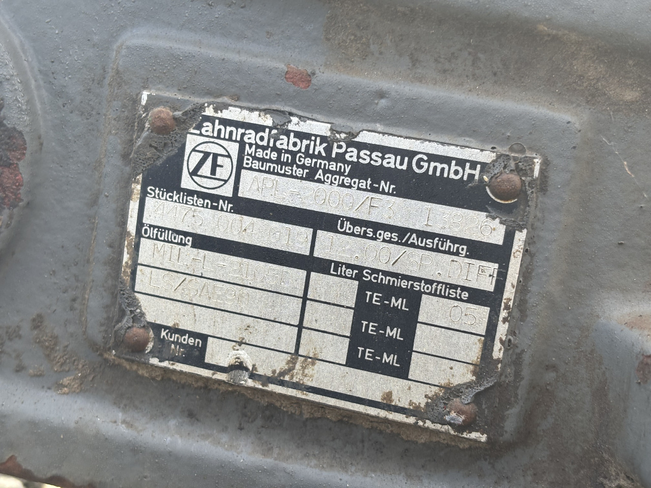 Most ZF Części APL-2000/F3 Dyferencjał Mechanizm Różnicowy Atak Półoś Przekładnia - Différentiel pour Machine agricole: photos 5 Most ZF Części APL-2000/F3 Dyferencjał Mechanizm Różnicowy Atak Półoś Przekładnia - Différentiel pour Machine agricole: photos 5