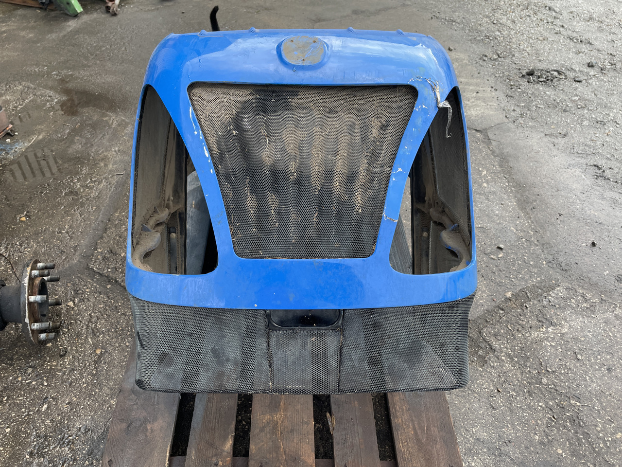 New Holland T5 T5.85 T5.95 - maska pokrywa silnika - Capot pour Machine agricole: photos 3 New Holland T5 T5.85 T5.95 - maska pokrywa silnika - Capot pour Machine agricole: photos 3