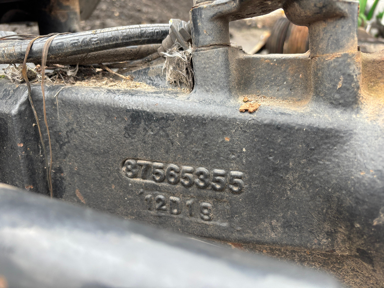 New Holland T6.175 T7.235 Most Przedni 87565355 - Essieu avant pour Machine agricole: photos 2 New Holland T6.175 T7.235 Most Przedni 87565355 - Essieu avant pour Machine agricole: photos 2