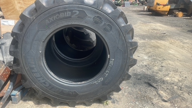 Opona Michelin 600/70r30 , 168D/165E TL Axiobib 2 - Pneu pour Machine agricole: photos 1 Opona Michelin 600/70r30 , 168D/165E TL Axiobib 2 - Pneu pour Machine agricole: photos 1