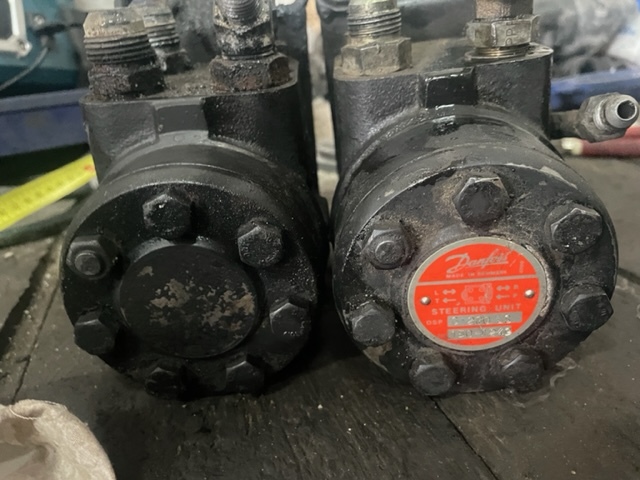 Orbitrol Massey Ferguson - Commande de gouvernail pour Camion: photos 5 Orbitrol Massey Ferguson - Commande de gouvernail pour Camion: photos 5