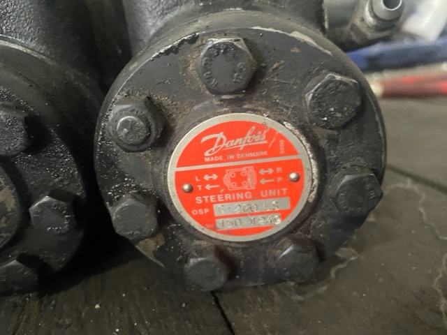 Orbitrol Massey Ferguson - Commande de gouvernail pour Camion: photos 4 Orbitrol Massey Ferguson - Commande de gouvernail pour Camion: photos 4