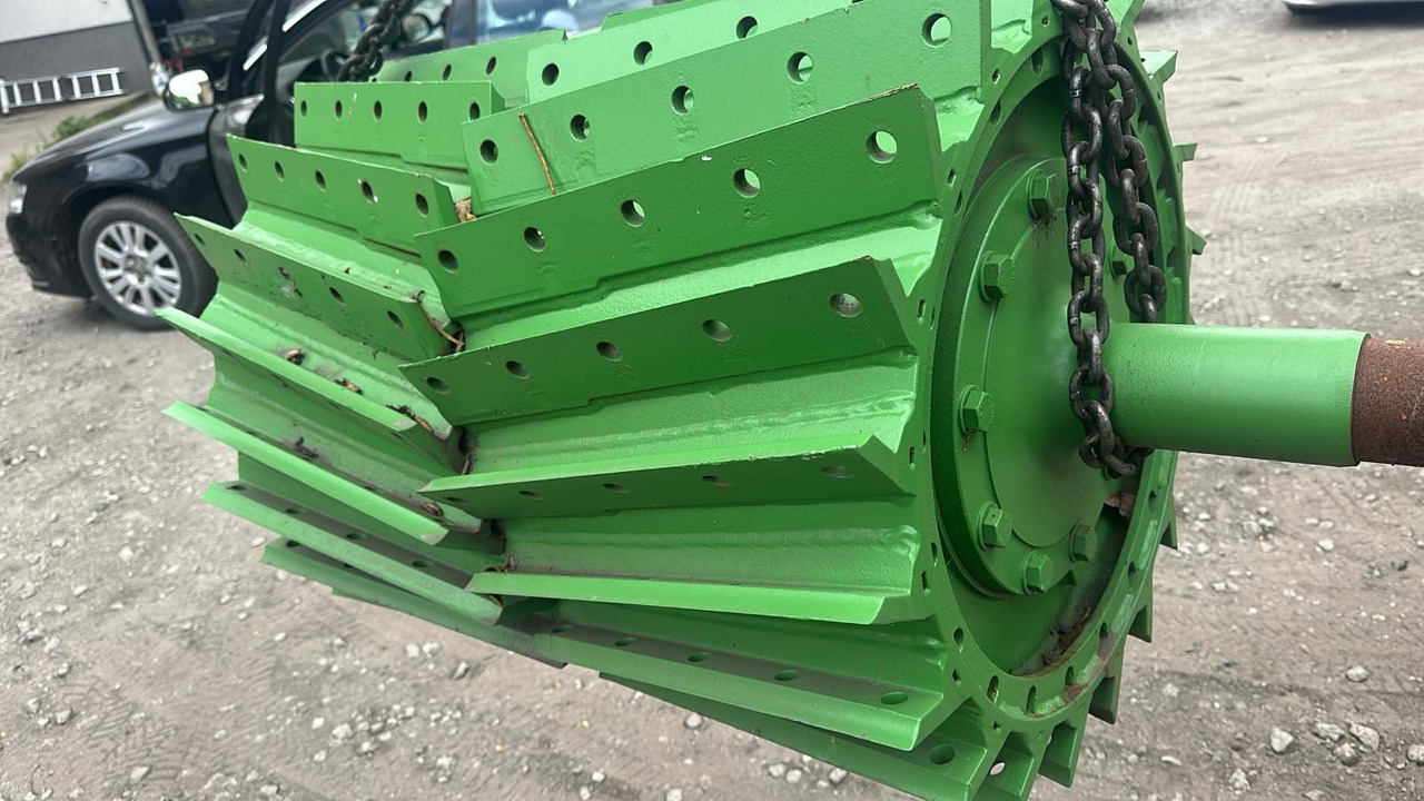 Krone Big-X Big X - bęben nożowy 40 noży - Pièces de rechange pour Ensileuse: photos 3 Krone Big-X Big X - bęben nożowy 40 noży - Pièces de rechange pour Ensileuse: photos 3