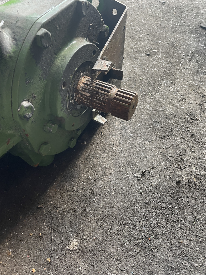 Krone Comprima - przekładnia główna 200624220 - Pièces de rechange pour Presse à balles rondes: photos 2 Krone Comprima - przekładnia główna 200624220 - Pièces de rechange pour Presse à balles rondes: photos 2