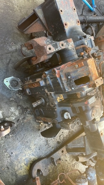 MX110 | MX120 | MX130 | MX135 - Case 241068A1 - Obudowa Podnośnika WOM - Pièces de rechange pour Tracteur agricole: photos 4 MX110 | MX120 | MX130 | MX135 - Case 241068A1 - Obudowa Podnośnika WOM - Pièces de rechange pour Tracteur agricole: photos 4