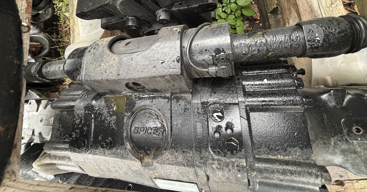 SPICER DANA 367/212/134 Sterowanie Drążek Przegub Cylinder CZĘŚCI NOWE - Barre de réaction pour Engins de chantier: photos 5 SPICER DANA 367/212/134 Sterowanie Drążek Przegub Cylinder CZĘŚCI NOWE - Barre de réaction pour Engins de chantier: photos 5