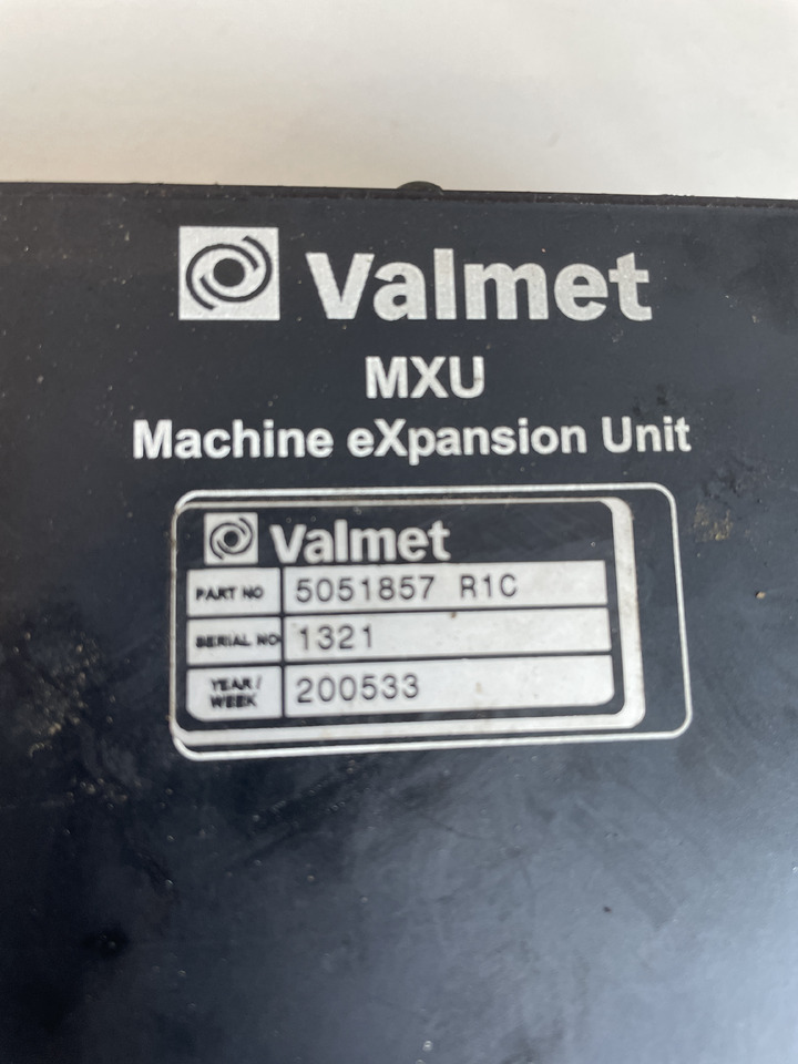 Valmet Komatsu - moduł sterownik - MXU Machine eXpanstion Unit 5051857 - Bloc de gestion pour Abatteuse: photos 2 Valmet Komatsu - moduł sterownik - MXU Machine eXpanstion Unit 5051857 - Bloc de gestion pour Abatteuse: photos 2