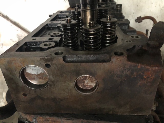 Valtra s232 s274- s394 głowica silnika Massey Ferguson 8650-8690 Sisu 84 - Culasse pour Machine agricole: photos 2 Valtra s232 s274- s394 głowica silnika Massey Ferguson 8650-8690 Sisu 84 - Culasse pour Machine agricole: photos 2