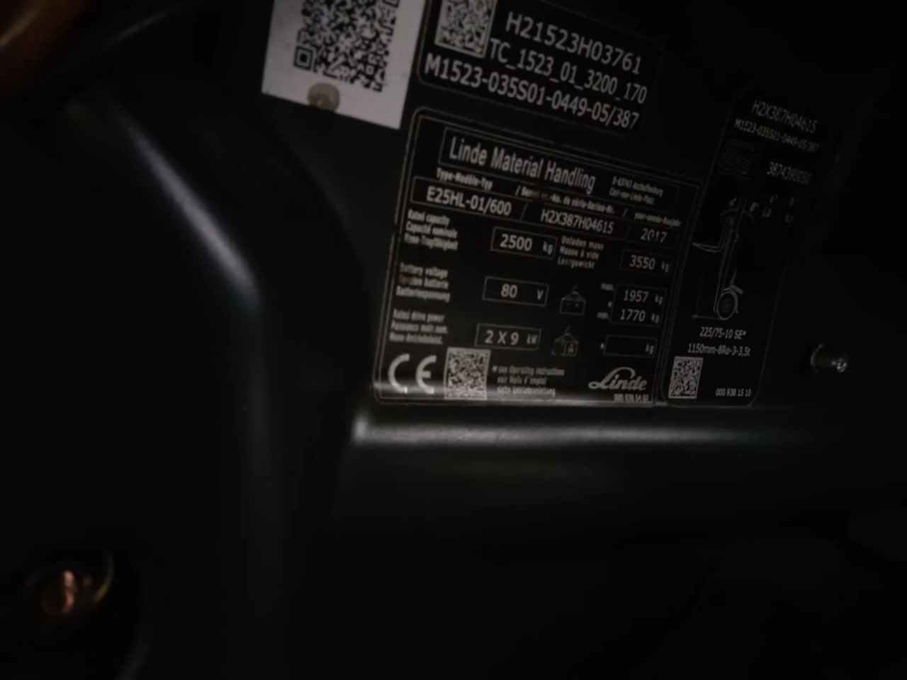 Linde E25HL-01/600 - Chariot élévateur électrique: photos 5 Linde E25HL-01/600 - Chariot élévateur électrique: photos 5