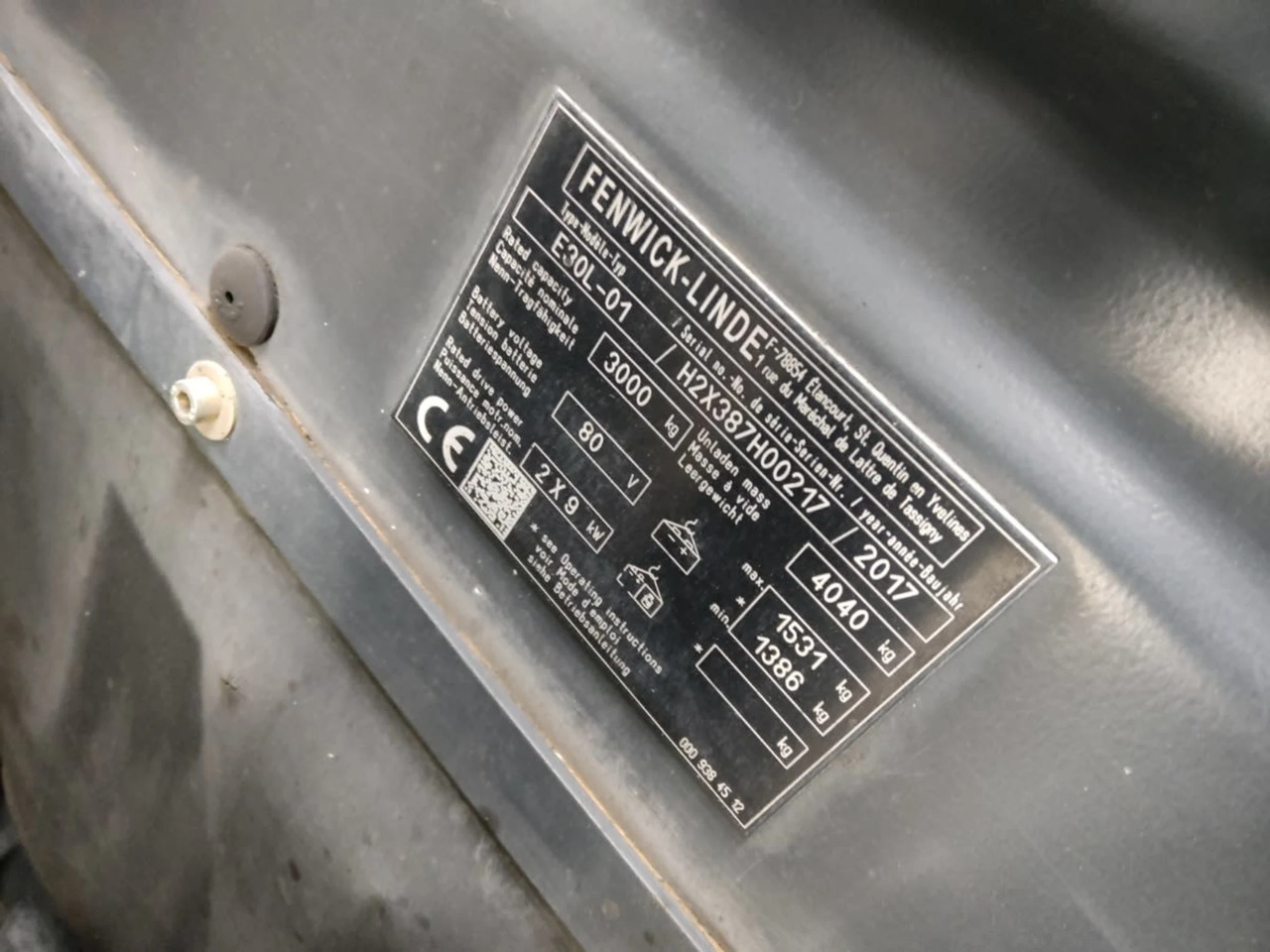 Linde E30L-01 - Chariot élévateur électrique: photos 5 Linde E30L-01 - Chariot élévateur électrique: photos 5