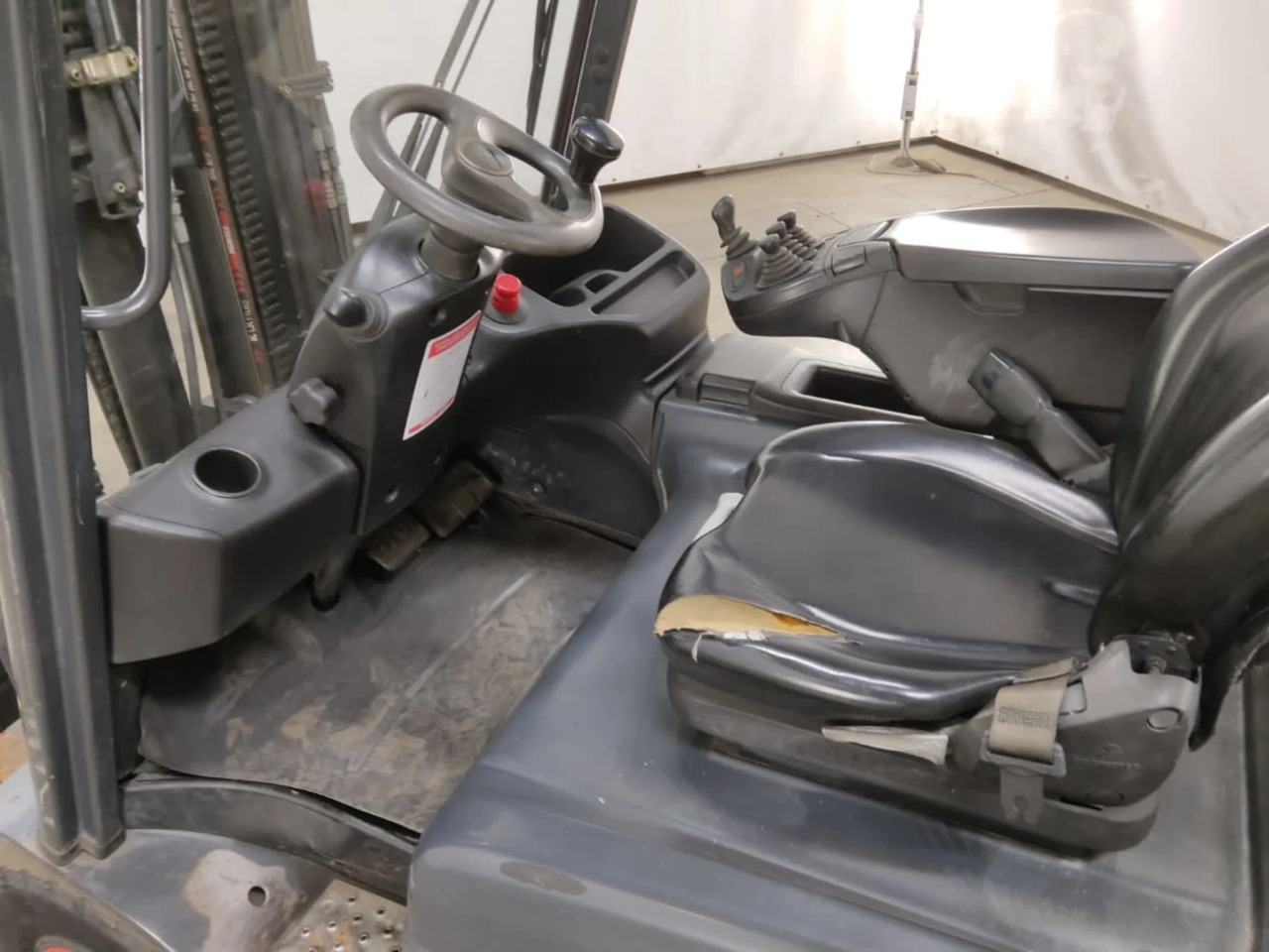 Linde E30L-01 - Chariot élévateur électrique: photos 3 Linde E30L-01 - Chariot élévateur électrique: photos 3