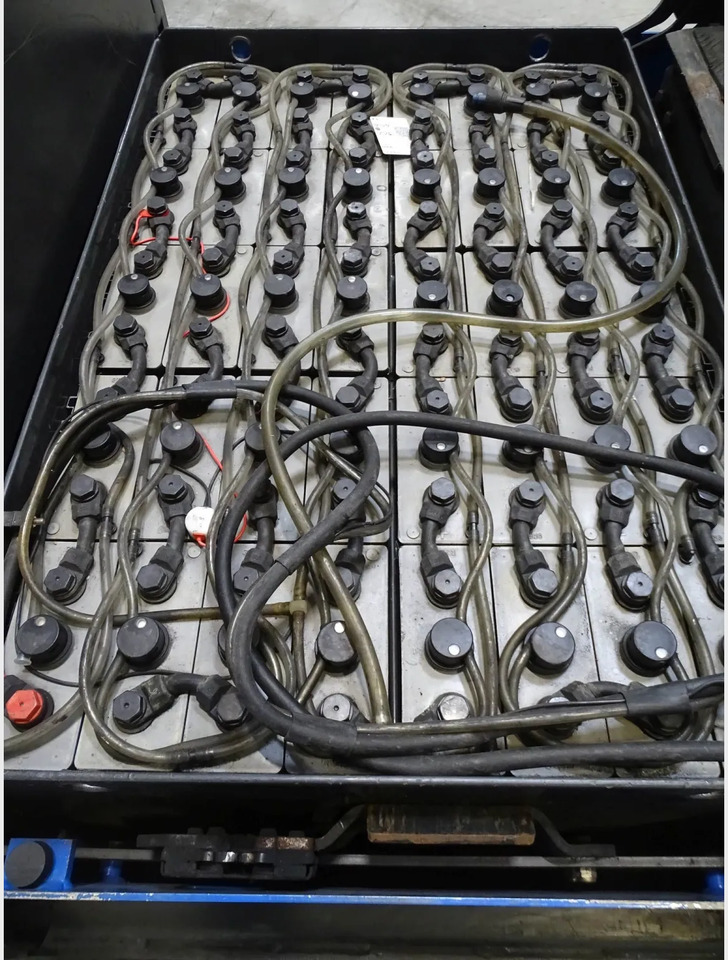 Linde P250 - Chariot tracteur: photos 4 Linde P250 - Chariot tracteur: photos 4