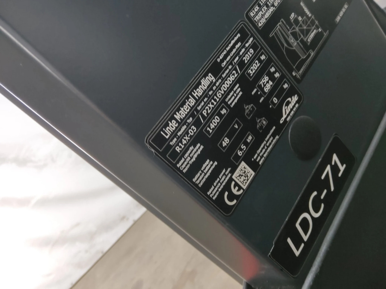 Linde R14X-03 - Chariot à mât rétractable: photos 5 Linde R14X-03 - Chariot à mât rétractable: photos 5