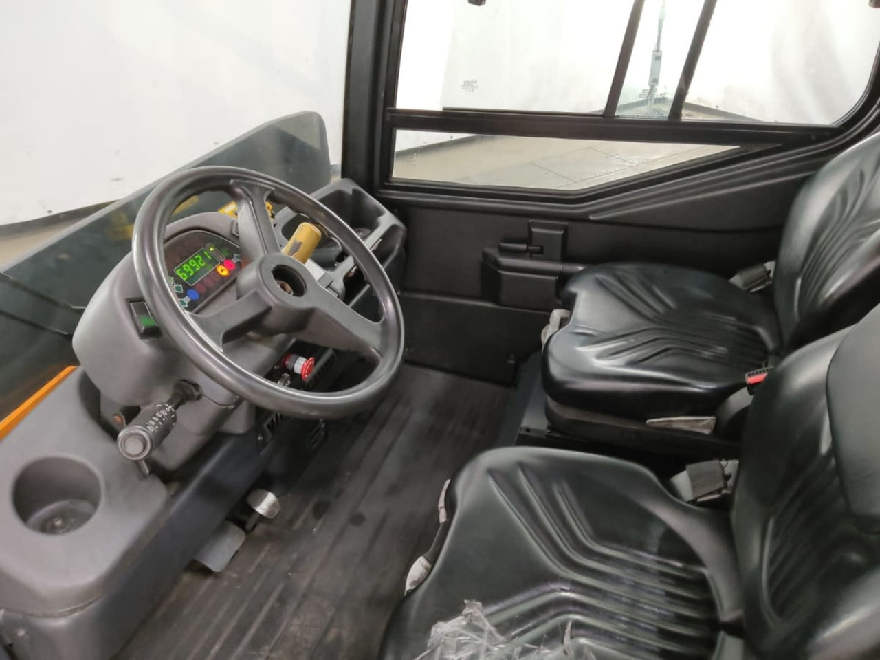 STILL R07-25 - Chariot tracteur: photos 4 STILL R07-25 - Chariot tracteur: photos 4
