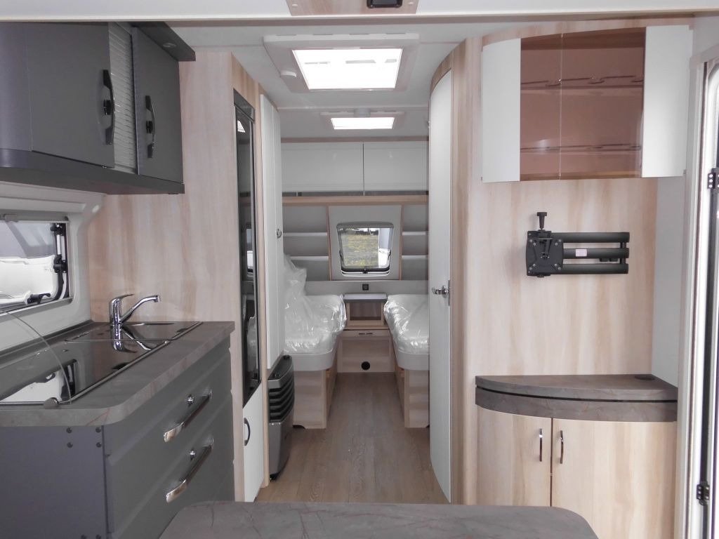Caravane neuf Hobby De Luxe 515 UHL 2025 2000kg. AUTARK AMBIENTE: photos 21
