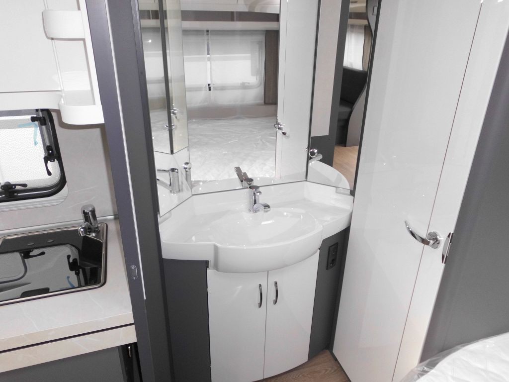 Caravane Hobby Excellent 560 CFe 2025 %Lagerabverkauf%: photos 14