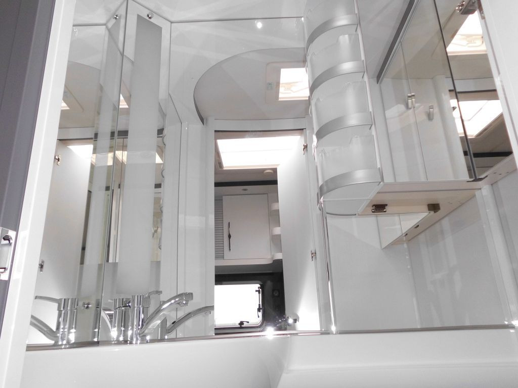 Caravane Hobby Excellent Edition 495 UL 2026 AUTARK 1800kg. ROL: photos 14 Caravane Hobby Excellent Edition 495 UL 2026 AUTARK 1800kg. ROL: photos 14