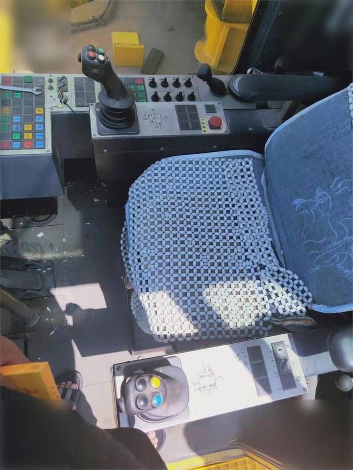 1994 LIEBHERR LHM1200HD - Grue à montage rapide: photos 5 1994 LIEBHERR LHM1200HD - Grue à montage rapide: photos 5