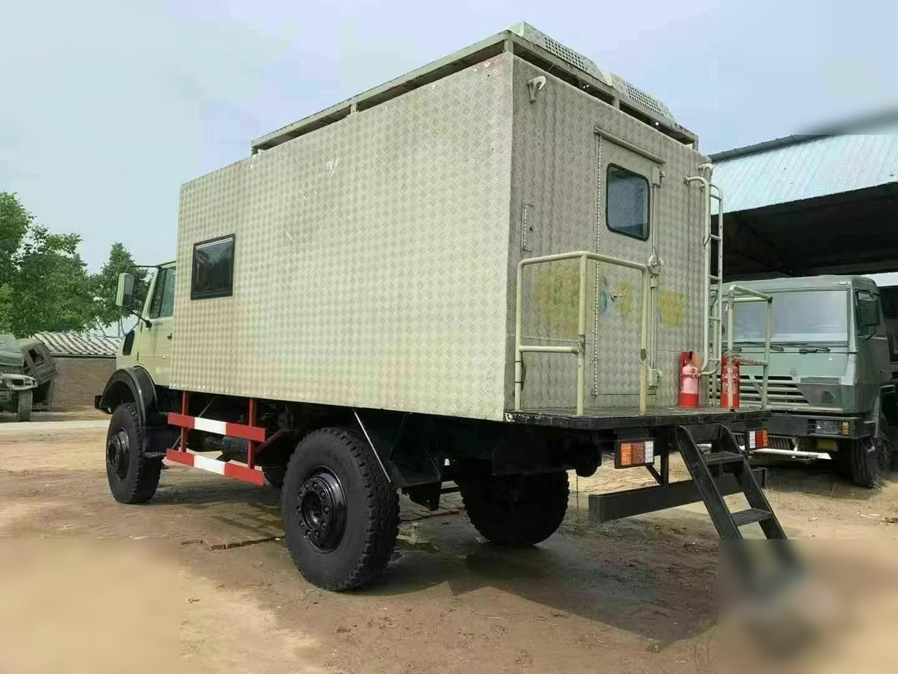 1995 MERCEDES-BENZ UNIMOG 2150 - Châssis cabine: photos 4 1995 MERCEDES-BENZ UNIMOG 2150 - Châssis cabine: photos 4