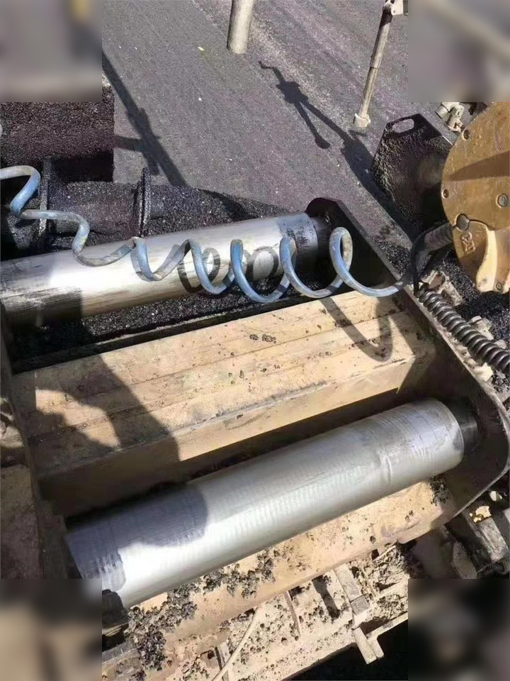 Finisseur 2010 CATERPILLAR AP-755: photos 9